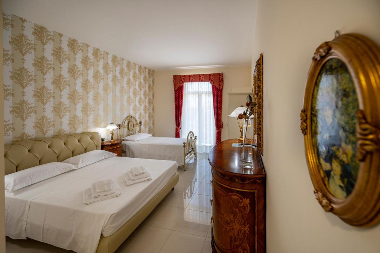 Villa Floyd Charming Rooms B&B Pachino Exterior photo