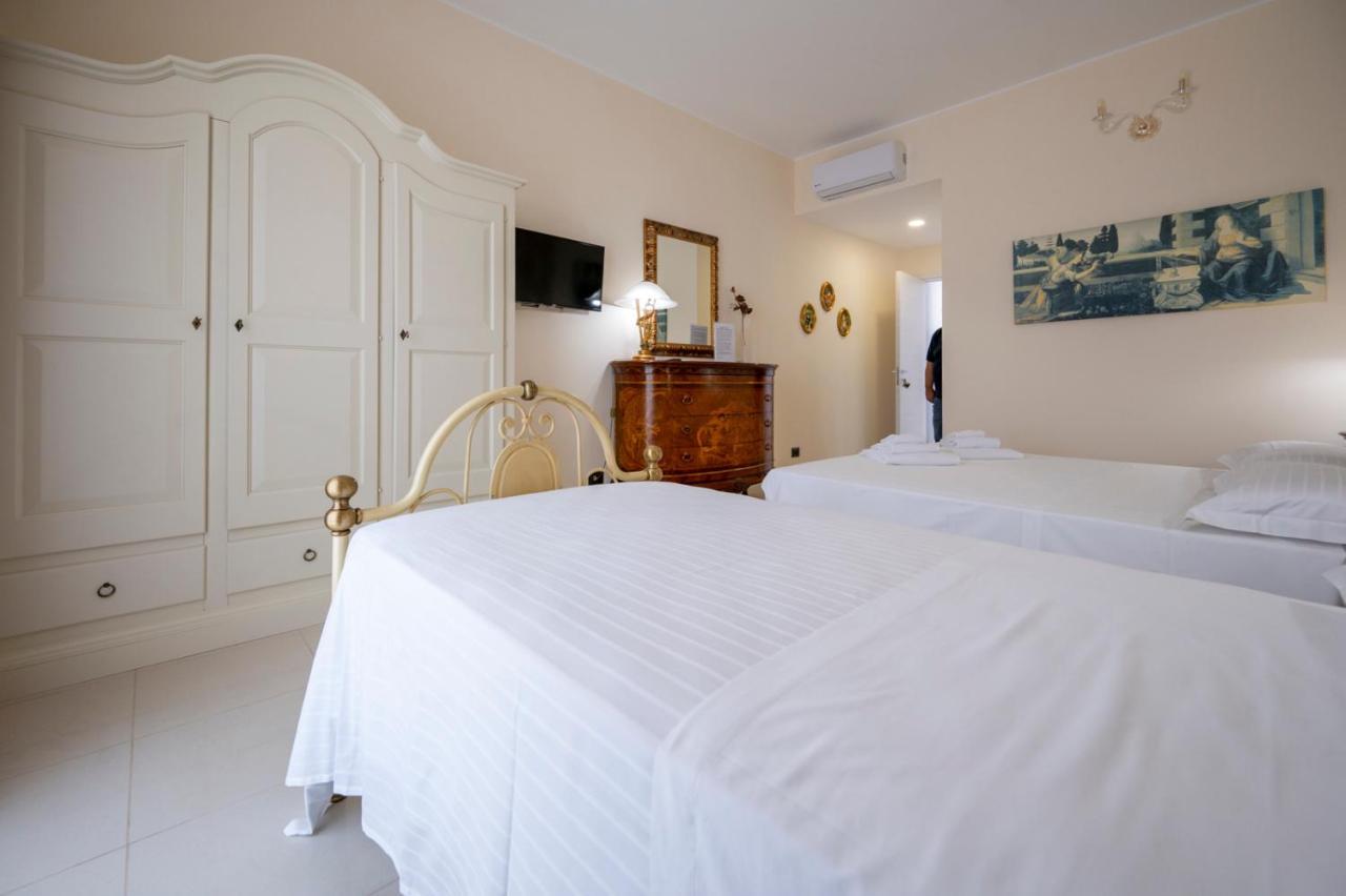 Villa Floyd Charming Rooms B&B Pachino Exterior photo