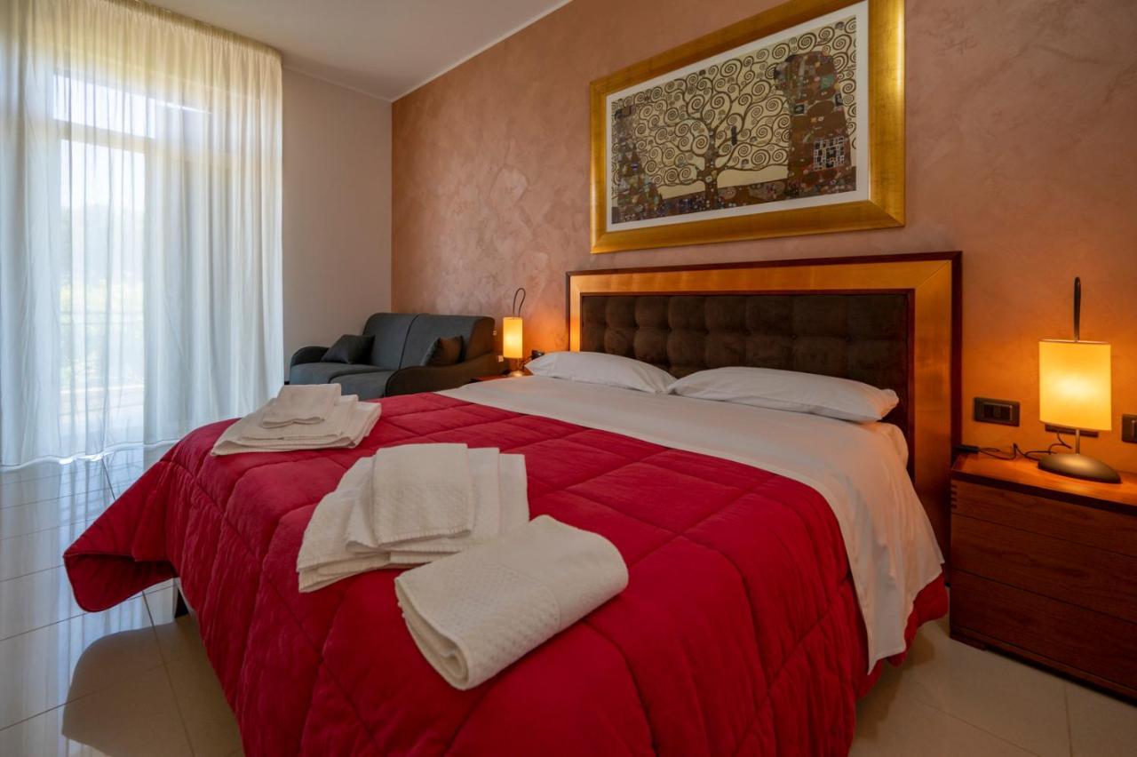 Villa Floyd Charming Rooms B&B Pachino Exterior photo