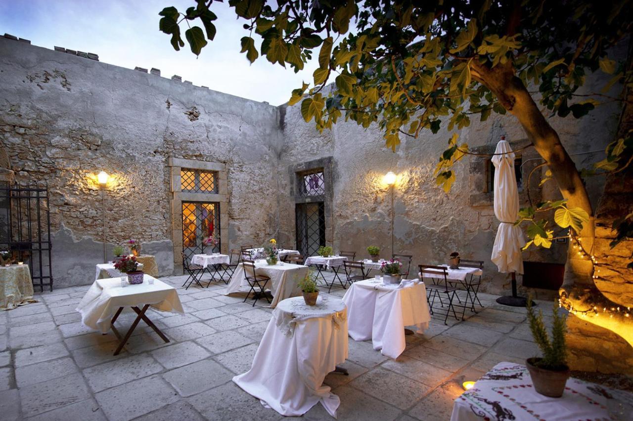 Villa Floyd Charming Rooms B&B Pachino Exterior photo
